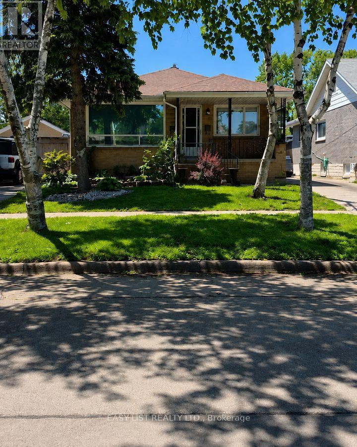 2371 ALEXIS ROAD, Windsor, Ontario