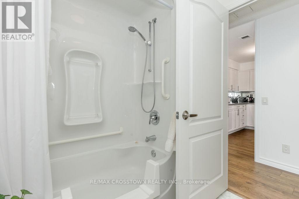 44 - 74 Ross Street, Barrie, Ontario L4N 1G3 - Photo 16 - S13170408
