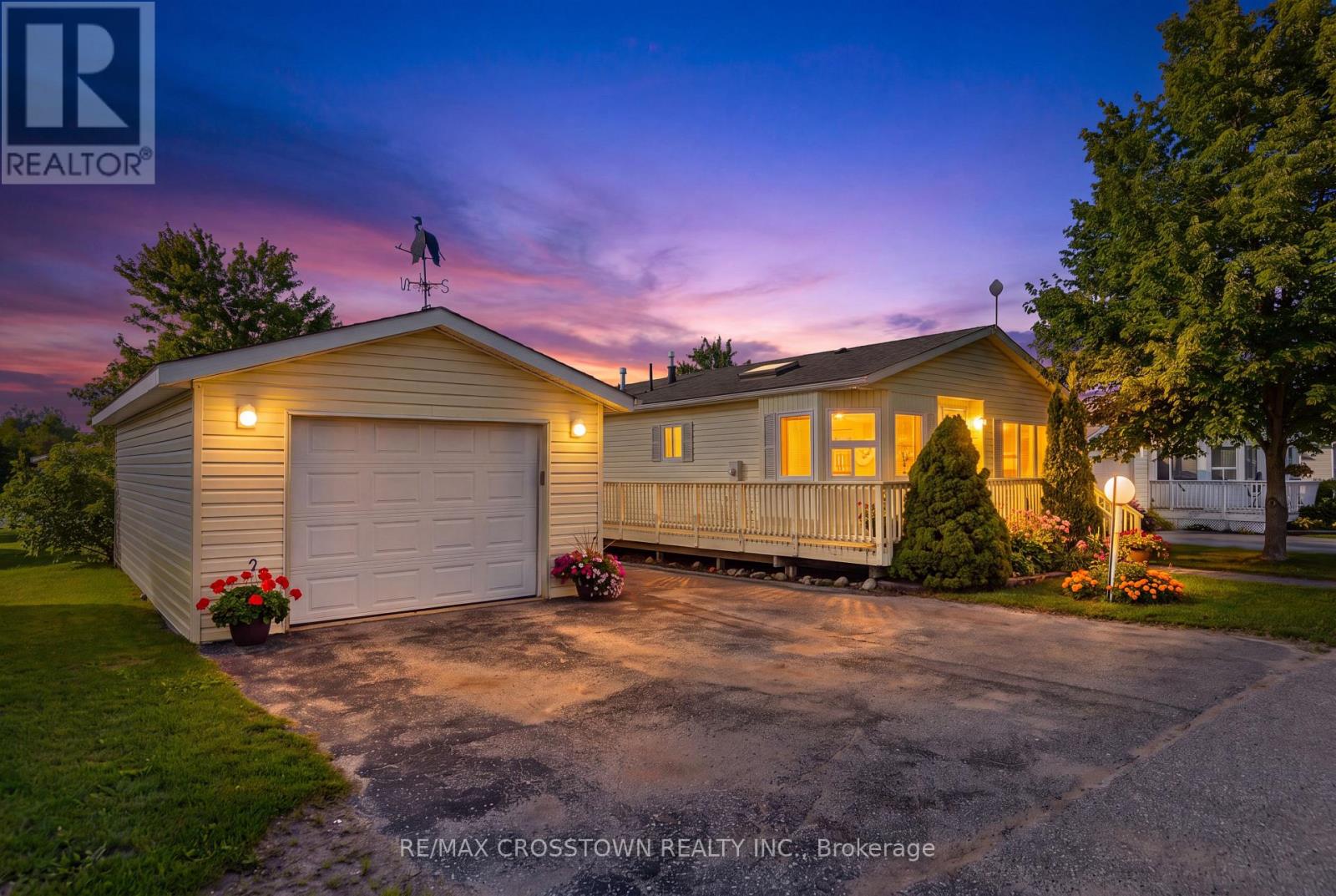 4101 Wesley Street, Severn, Ontario  L3V 0V4 - Photo 2 - S13501806