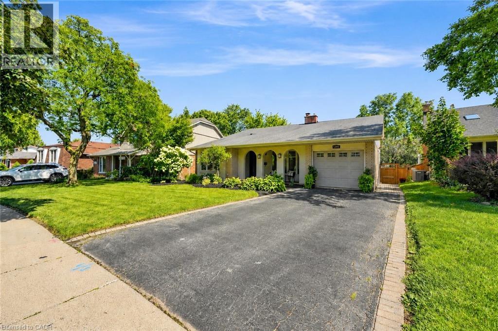 2086 Cavendish Drive, Burlington, Ontario  L7P 1Z1 - Photo 2 - 40851053