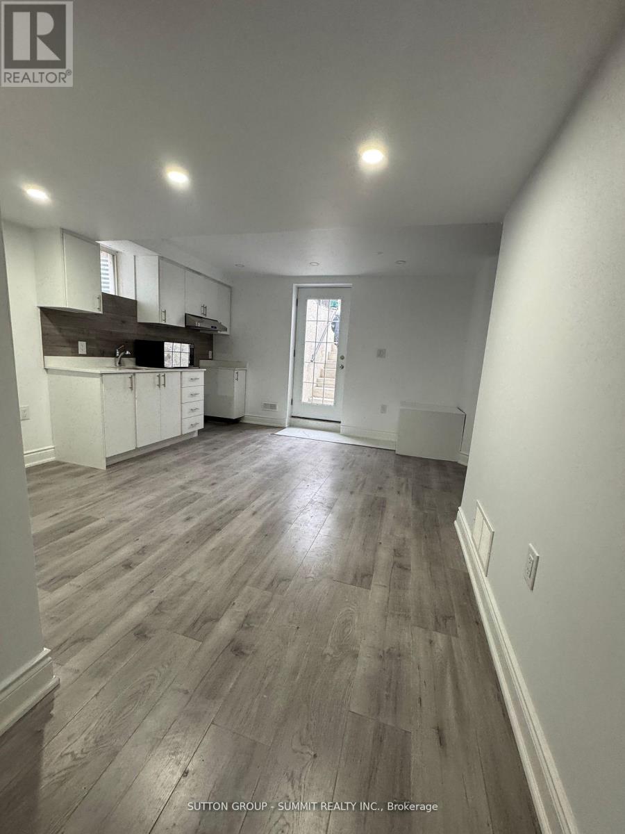 LOWER - 674 THOMPSON ROAD S, Milton, Ontario