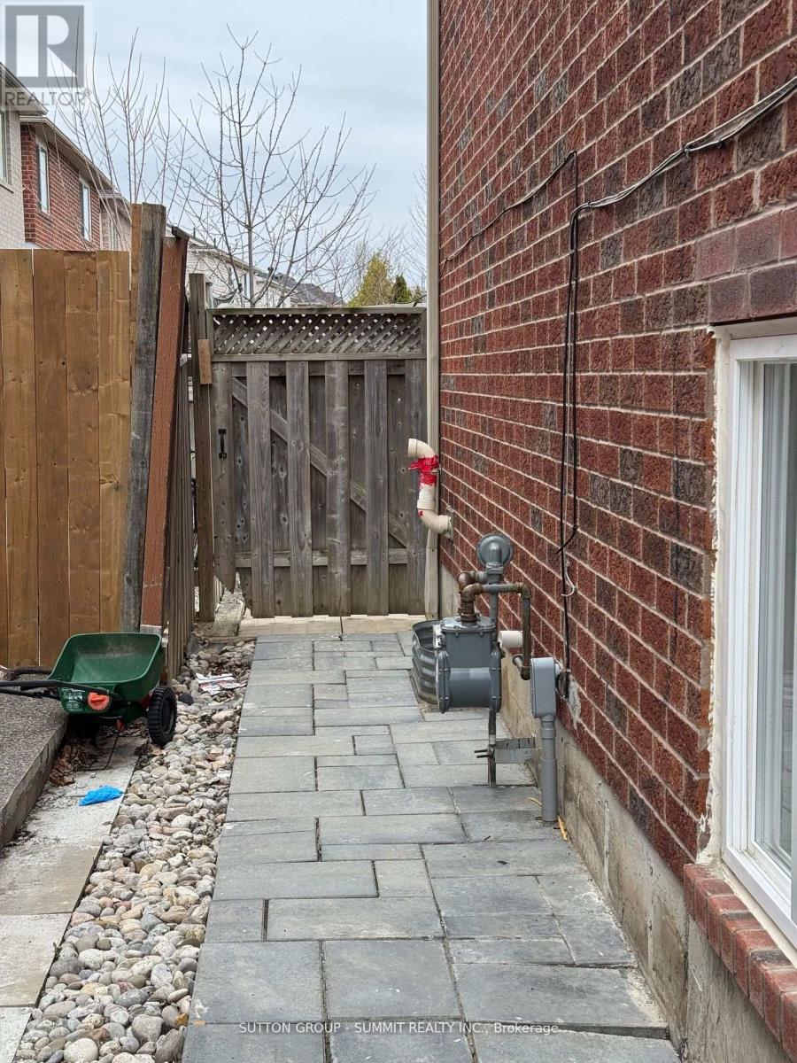 Lower - 674 Thompson Road S, Milton, Ontario  L9T 0C7 - Photo 12 - W13630552