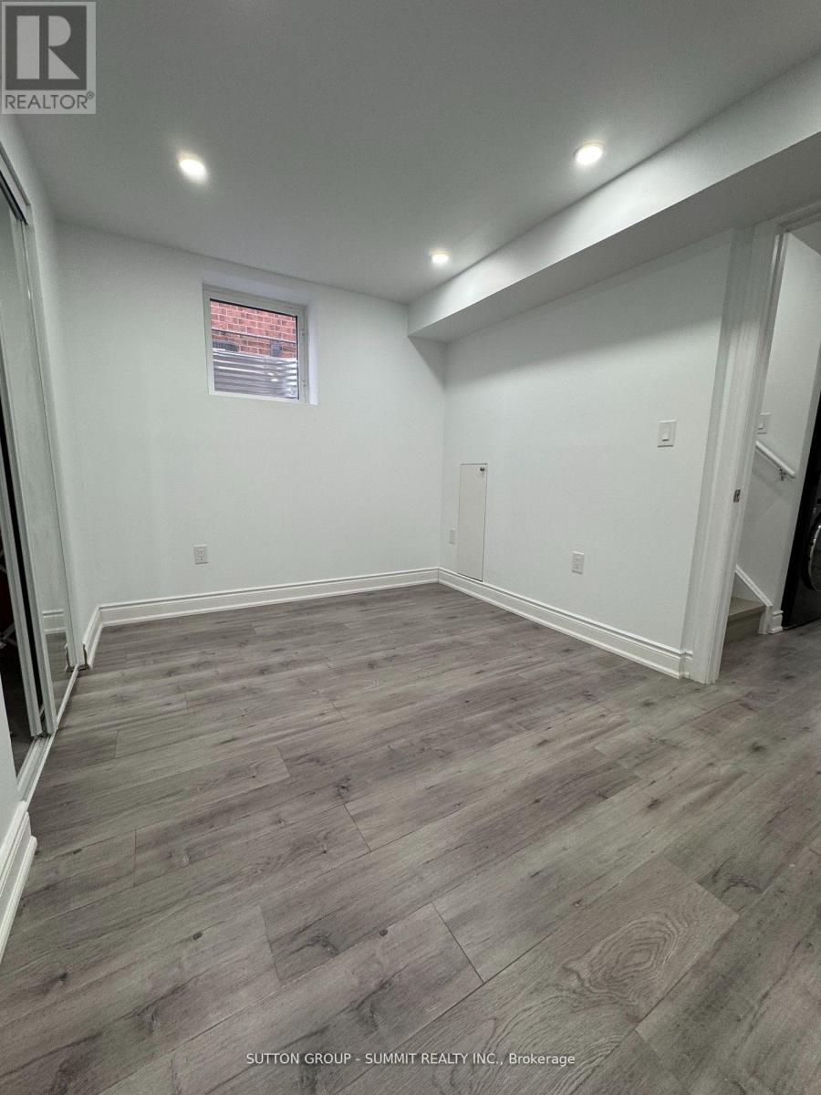 Lower - 674 Thompson Road S, Milton, Ontario  L9T 0C7 - Photo 5 - W13630552