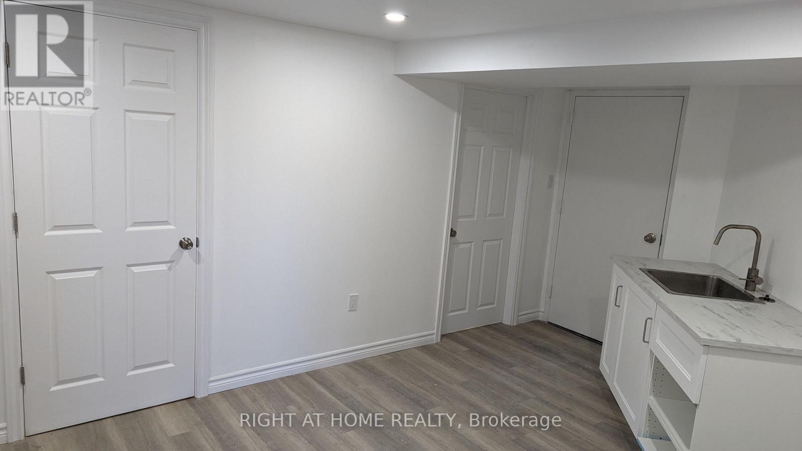 Lower Unit - 43 Glenayr Place, Welland, Ontario  L3C 3M6 - Photo 10 - X13630550