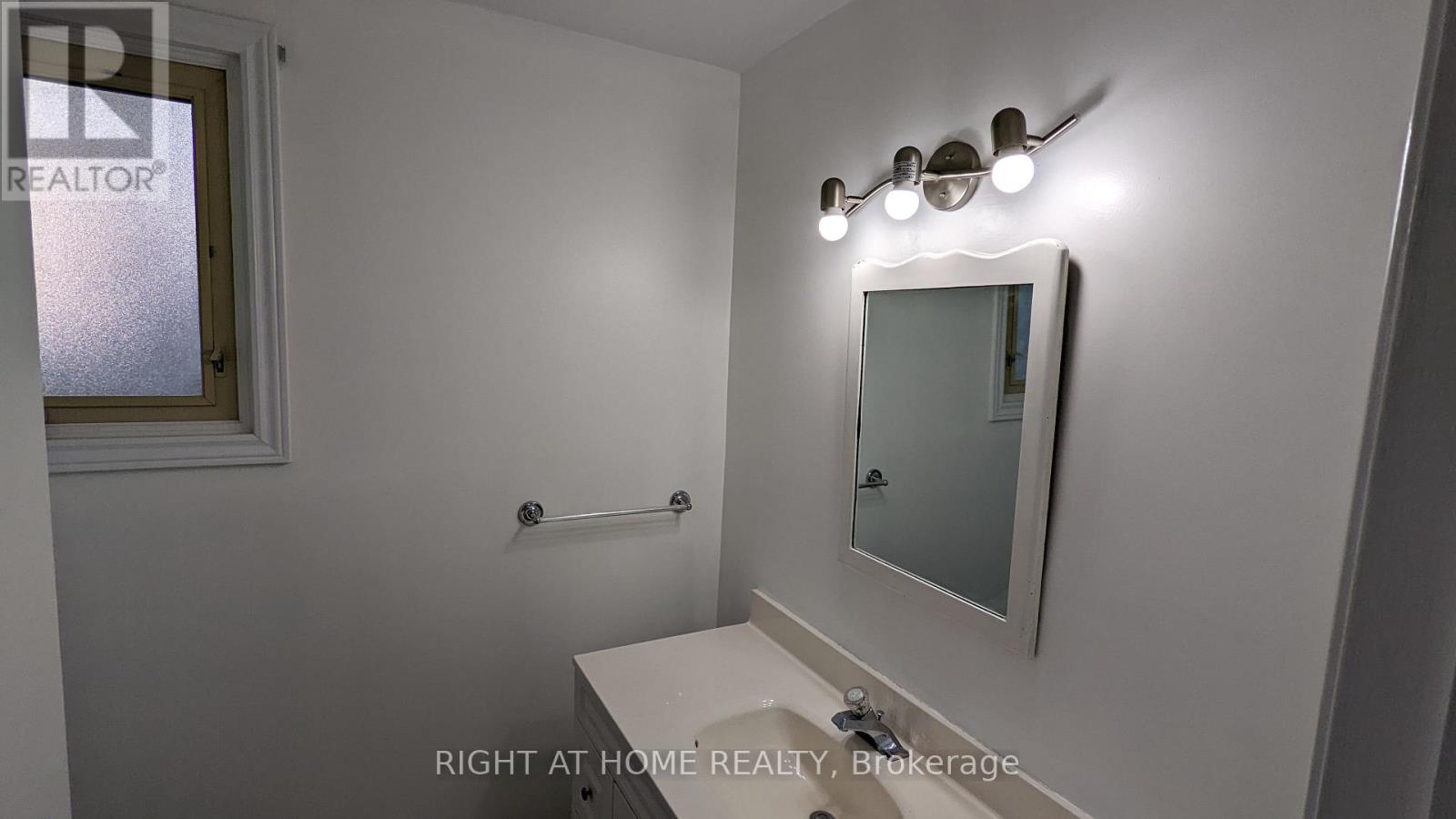 Lower Unit - 43 Glenayr Place, Welland, Ontario  L3C 3M6 - Photo 14 - X13630550