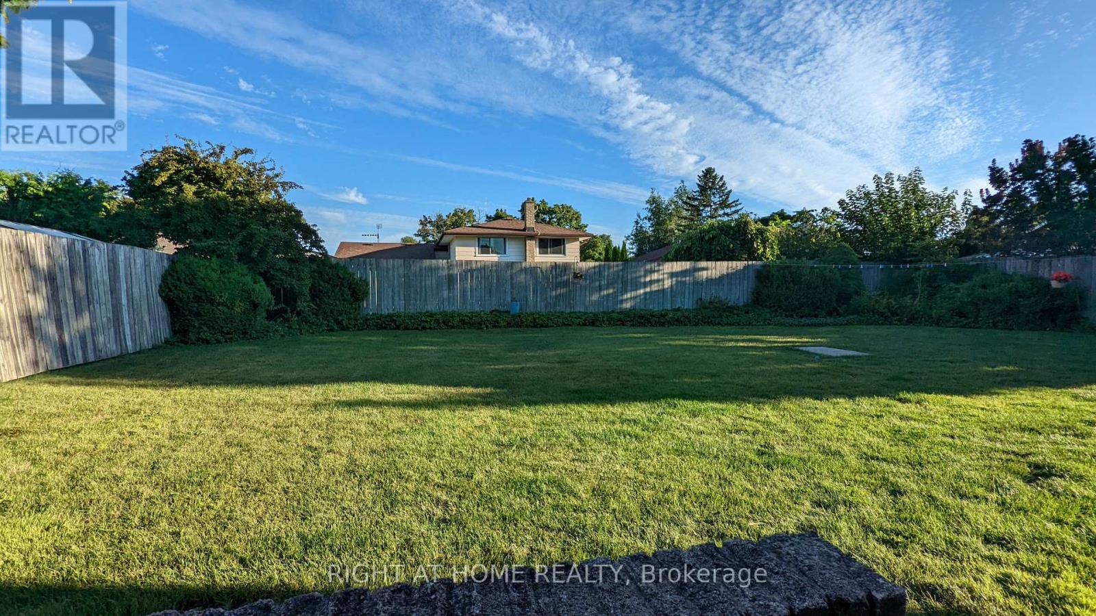 Lower Unit - 43 Glenayr Place, Welland, Ontario  L3C 3M6 - Photo 2 - X13630550