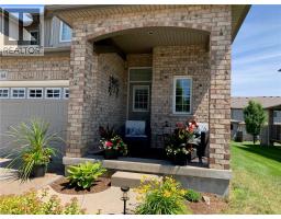 31 TOWNSEND Drive Unit# 64, Breslau, Ontario