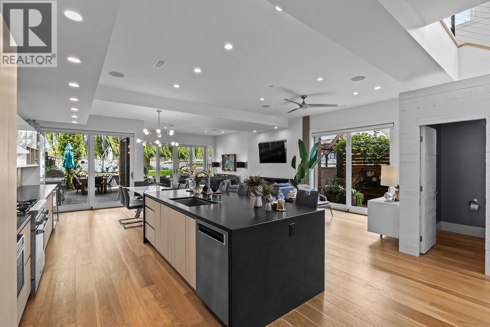 2248 Abbott Street Lot# Strata Lot, Kelowna, British Columbia  V1Y 1E1 - Photo 12 - 10393984