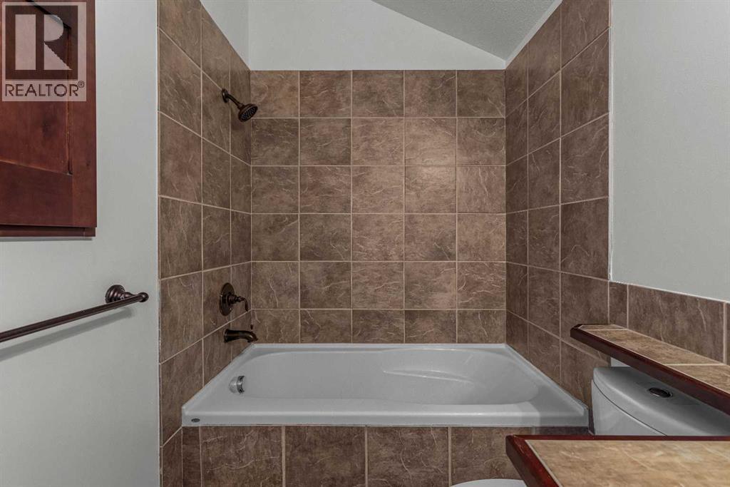 202, 75 Dyrgas Gate, Canmore, Alberta  T1W 0A6 - Photo 33 - A2318777