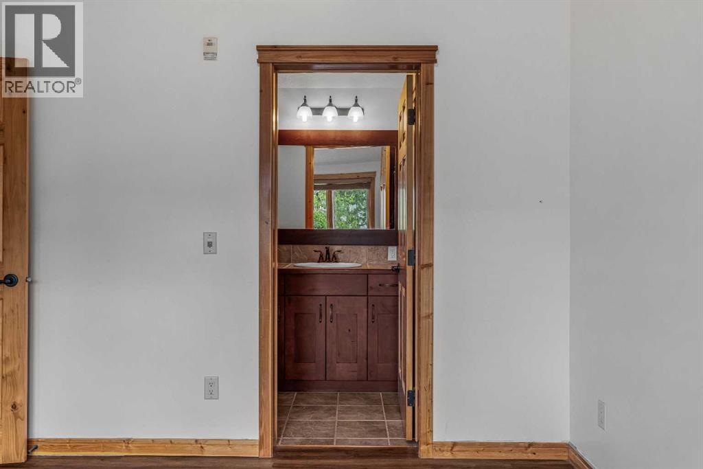 202, 75 Dyrgas Gate, Canmore, Alberta  T1W 0A6 - Photo 44 - A2318777