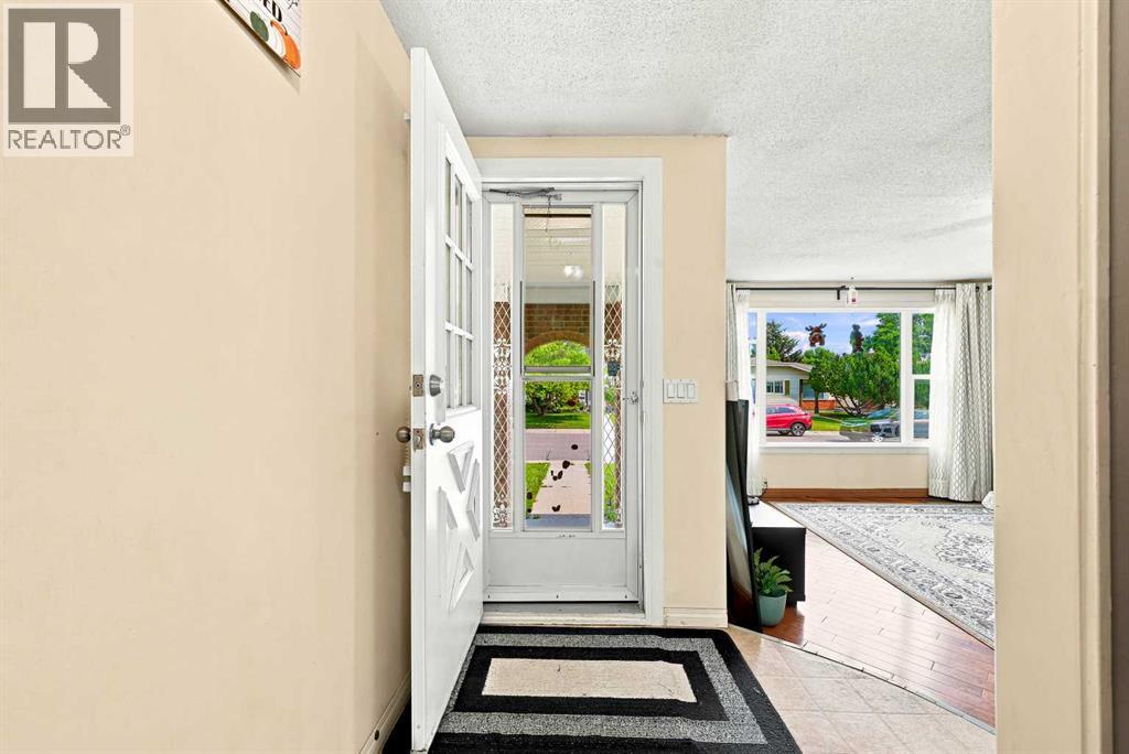 619 Whiteridge Road NE, Calgary, Alberta  T1Y 2Y7 - Photo 5 - A2331805
