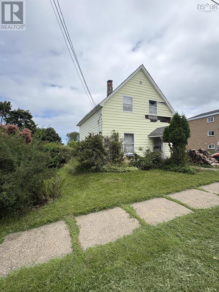 37 Rose Avenue, Trenton, Nova Scotia  B0K 1X0 - Photo 2 - 202619339