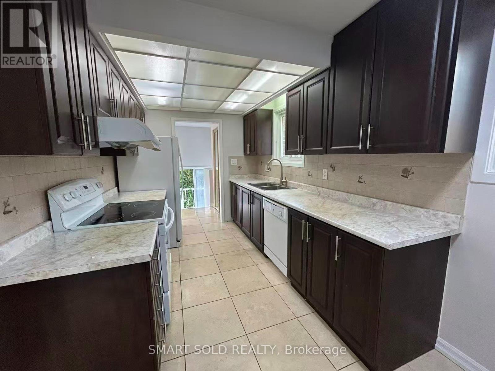 Main + Upper - 31 Silas Hill Drive, Toronto, Ontario  M2J 2X8 - Photo 2 - C13630628