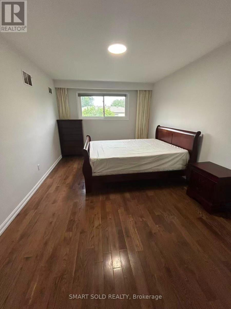 Main + Upper - 31 Silas Hill Drive, Toronto, Ontario  M2J 2X8 - Photo 5 - C13630628