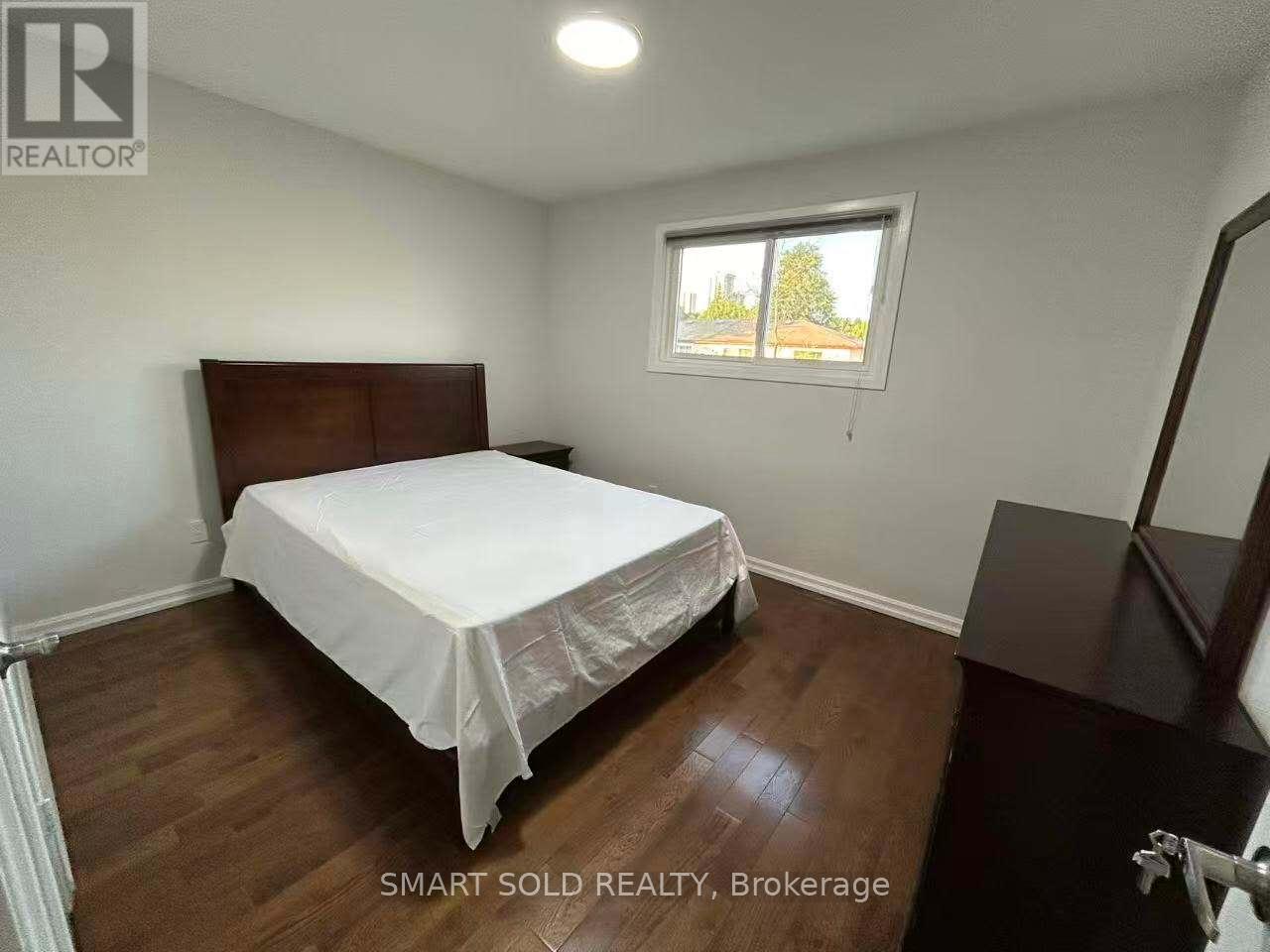 Main + Upper - 31 Silas Hill Drive, Toronto, Ontario  M2J 2X8 - Photo 6 - C13630628
