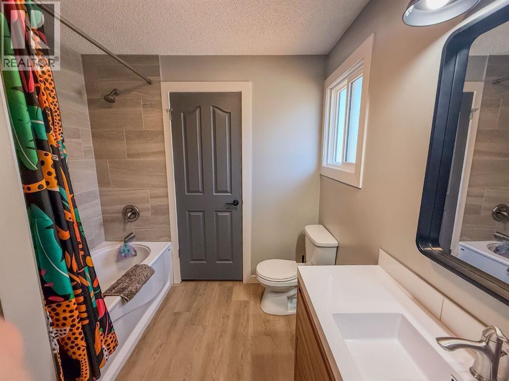 119 Fallswater Crescent NE, Calgary, Alberta  T3J 1B5 - Photo 14 - A2330225