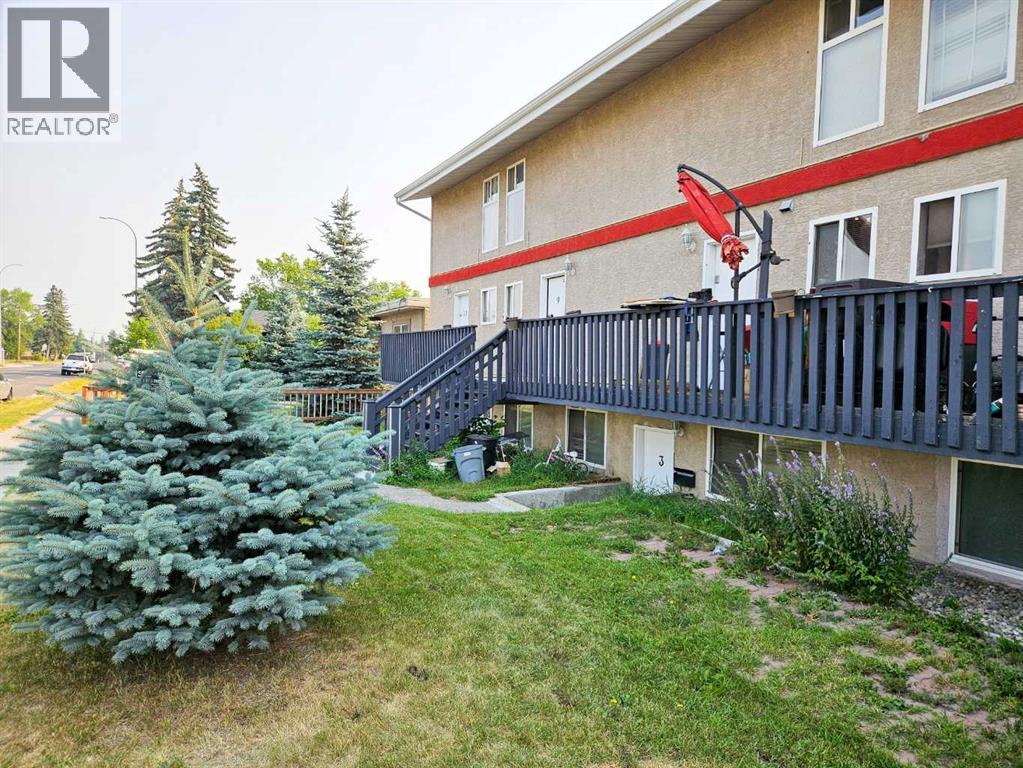 14, 3726 Centre Street N, calgary, Alberta