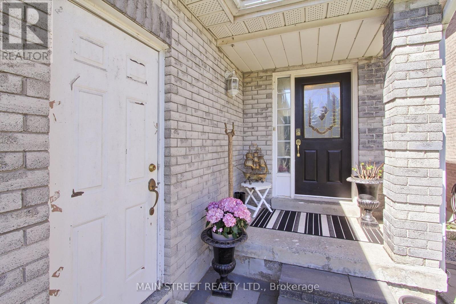 38 Sundew Drive, Barrie, Ontario L4N 9L8 - Photo 4 - S13630634