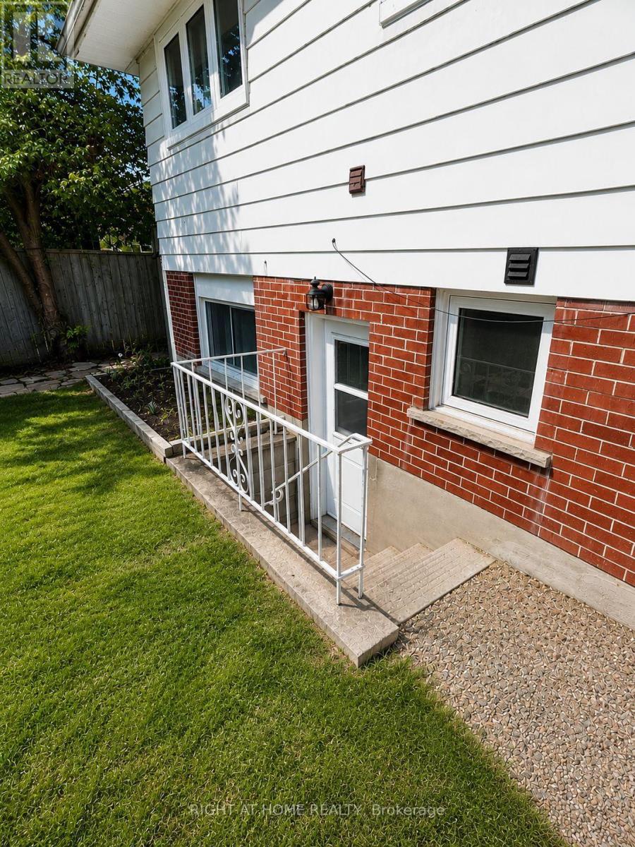 4440 Cosburn Crescent, Burlington, Ontario  L7L 1S5 - Photo 28 - W13630632
