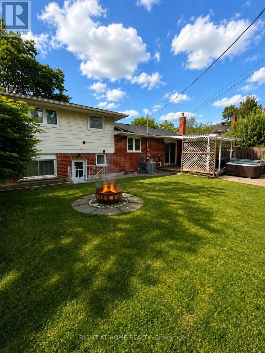 4440 Cosburn Crescent, Burlington, Ontario  L7L 1S5 - Photo 29 - W13630632