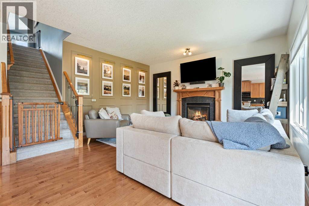 7 Crystal Green Way, Okotoks, Alberta  T1S 2K5 - Photo 4 - A2331506