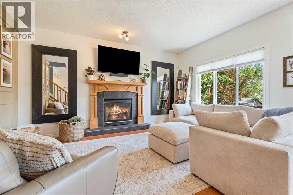 7 Crystal Green Way, Okotoks, Alberta  T1S 2K5 - Photo 6 - A2331506