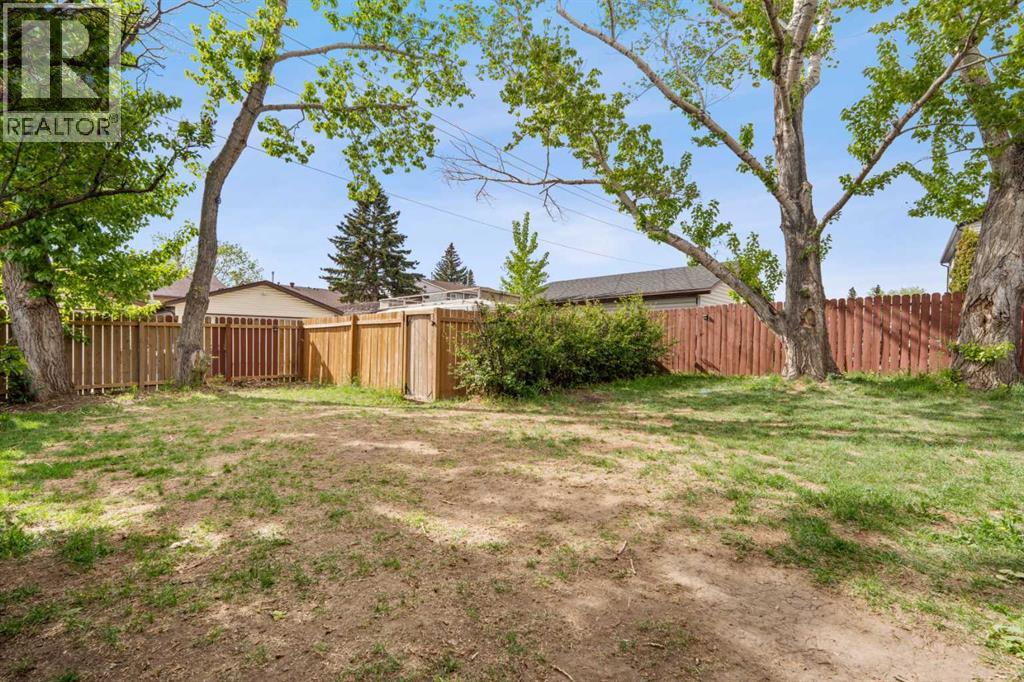 84 Falconridge Place NE, Calgary, Alberta  T3J 1A6 - Photo 32 - A2332340
