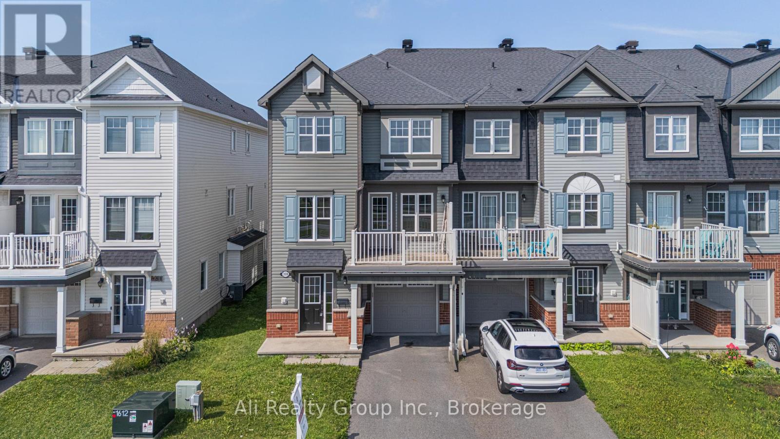 359 SWEETFERN CRESCENT, Ottawa, Ontario