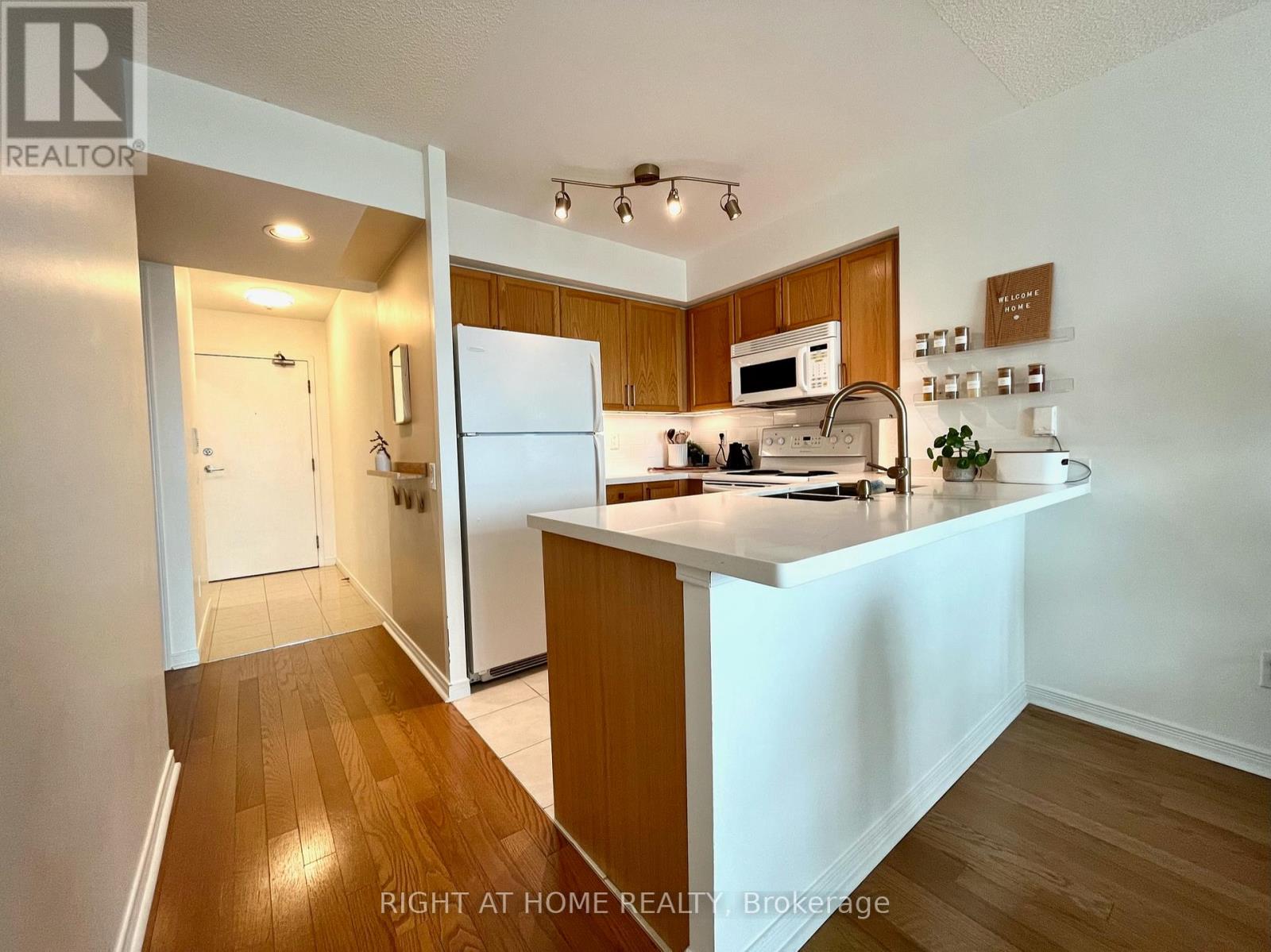 1007 - 28 Harrison Garden Boulevard, Toronto, Ontario  M2N 7B5 - Photo 4 - C13630640