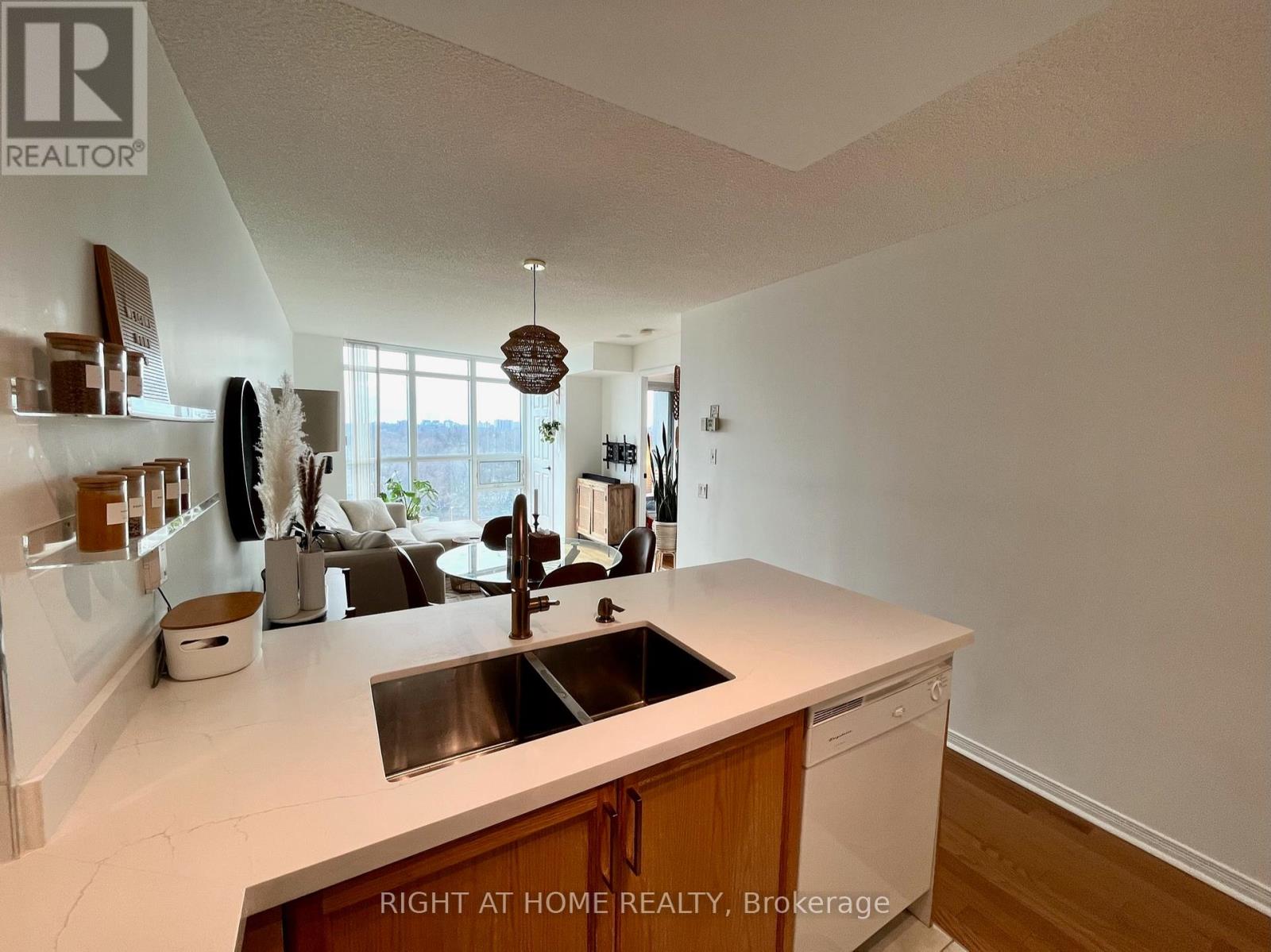 1007 - 28 Harrison Garden Boulevard, Toronto, Ontario  M2N 7B5 - Photo 7 - C13630640