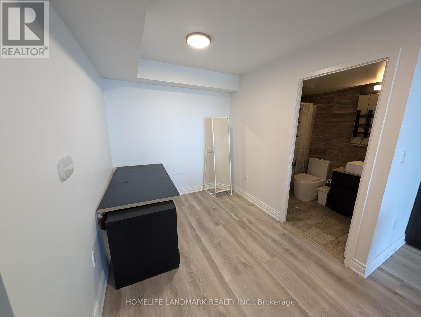 2708 - 15 Iceboat Terrace, Toronto, Ontario  M5V 4A5 - Photo 3 - C13630692