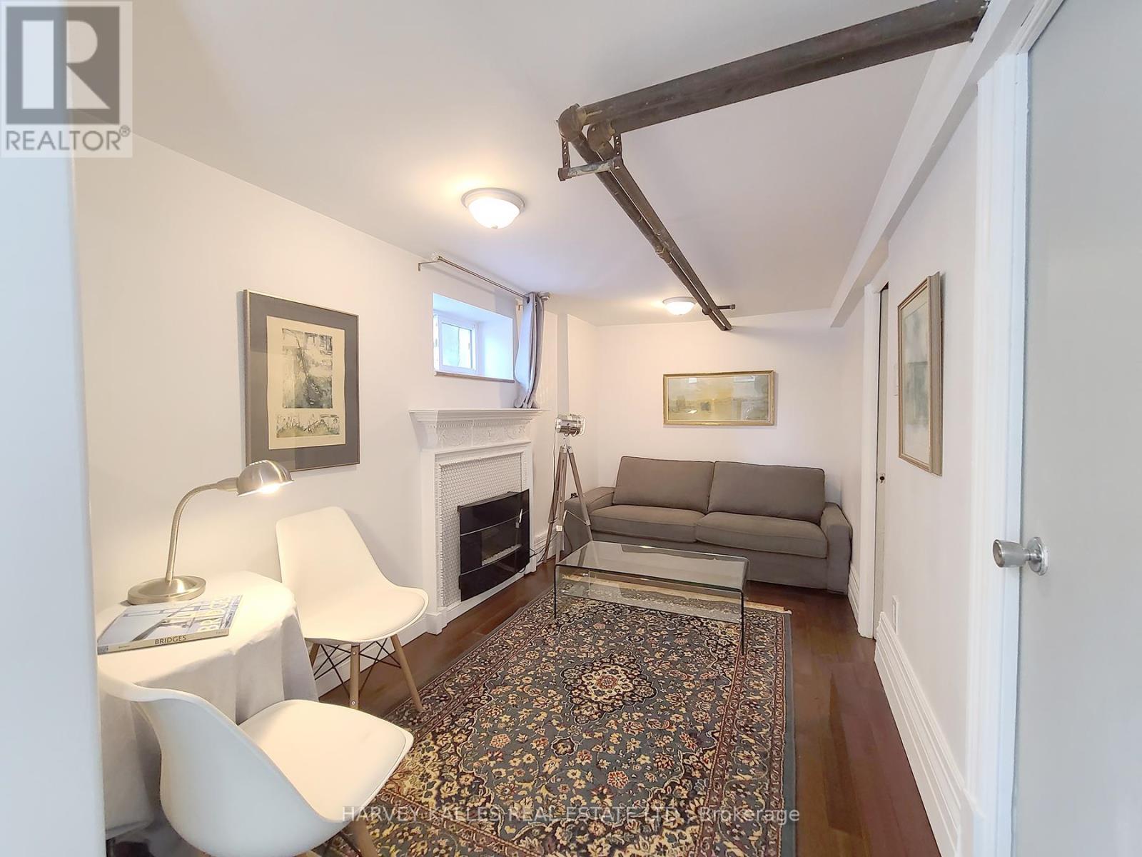 5 - 27 Hiawatha Road, Toronto, Ontario  M4L 2X7 - Photo 2 - E13630672