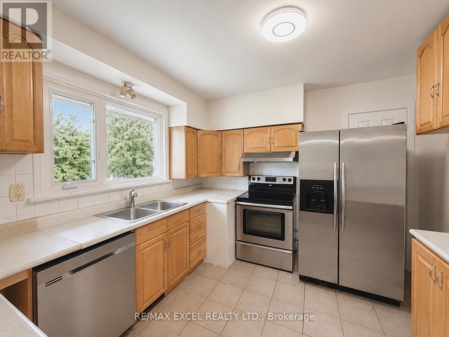 Main - 39 Commons Drive, Toronto, Ontario  M1T 1E3 - Photo 5 - E13630680