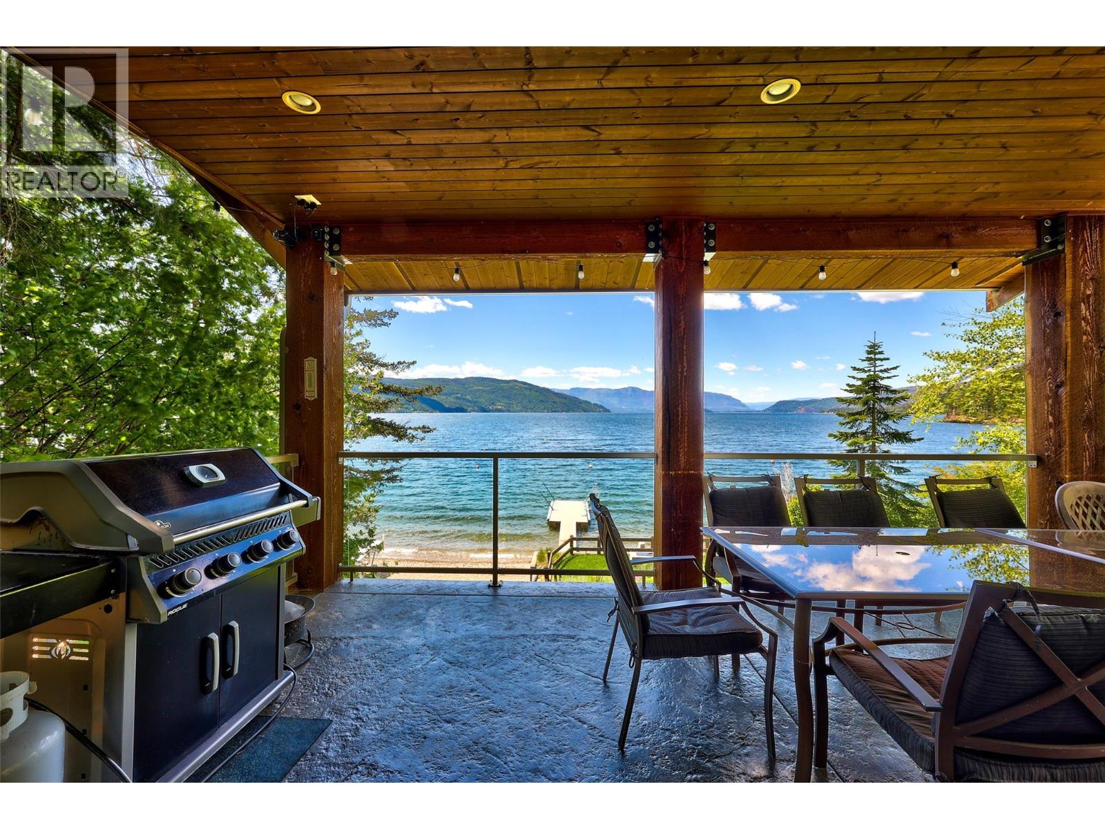 6058 Davis Road, Magna Bay, British Columbia  V0E 1L0 - Photo 10 - 10387545