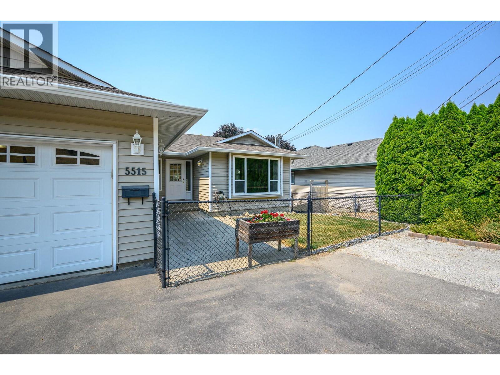 5515 Okanagan Avenue, Vernon, British Columbia  V1T 9R7 - Photo 4 - 10395977