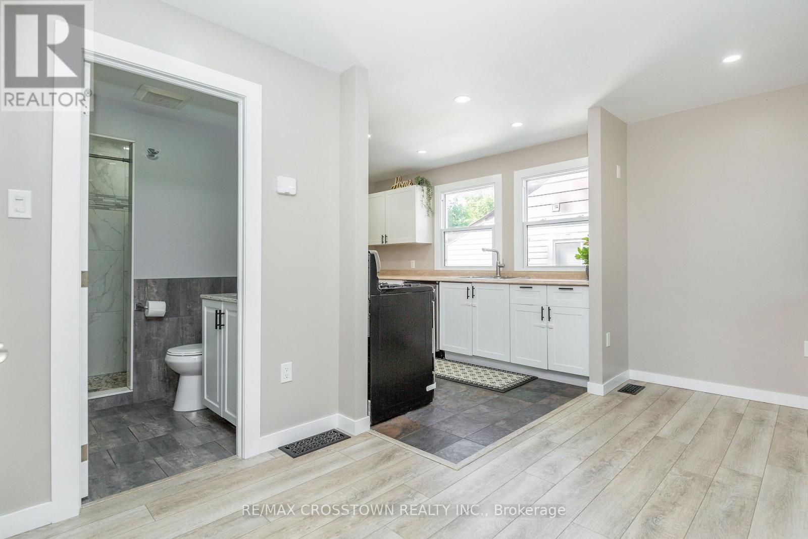 281 Elizabeth Street, Midland, Ontario  L4R 1Y5 - Photo 5 - S13542080