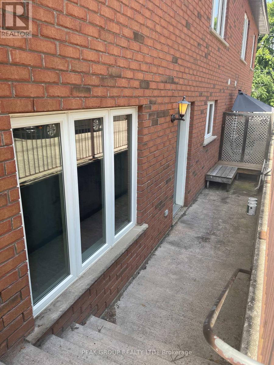 Unit 2 - 10 Carnegie Lane, Grimsby, Ontario  L3M 1Y1 - Photo 3 - X13486168