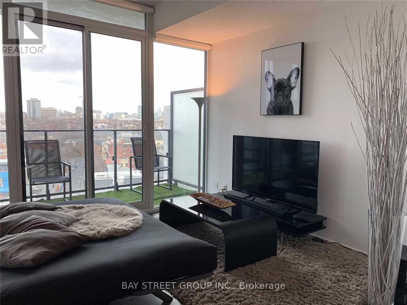 904 - 125 PETER STREET, Toronto, Ontario