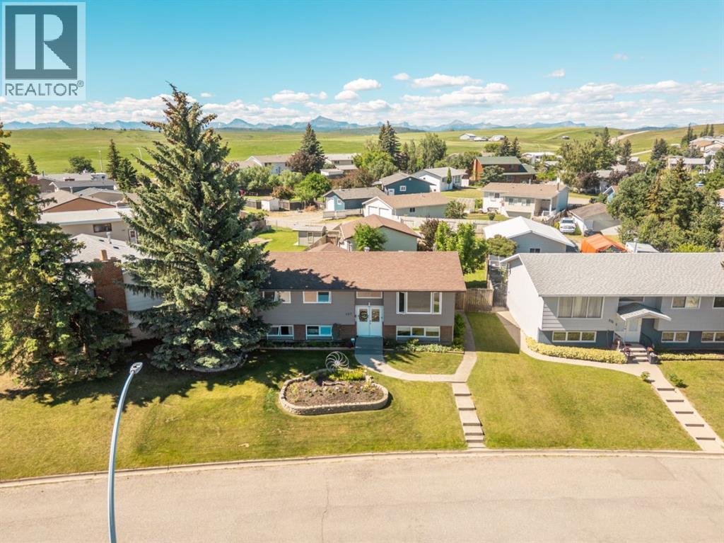 580 McDougall Street, Pincher Creek, Alberta