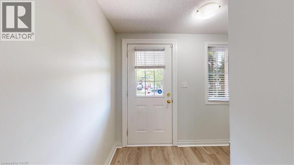 980 Creekside Drive, Waterloo, Ontario  N2V 2W5 - Photo 2 - 40840178