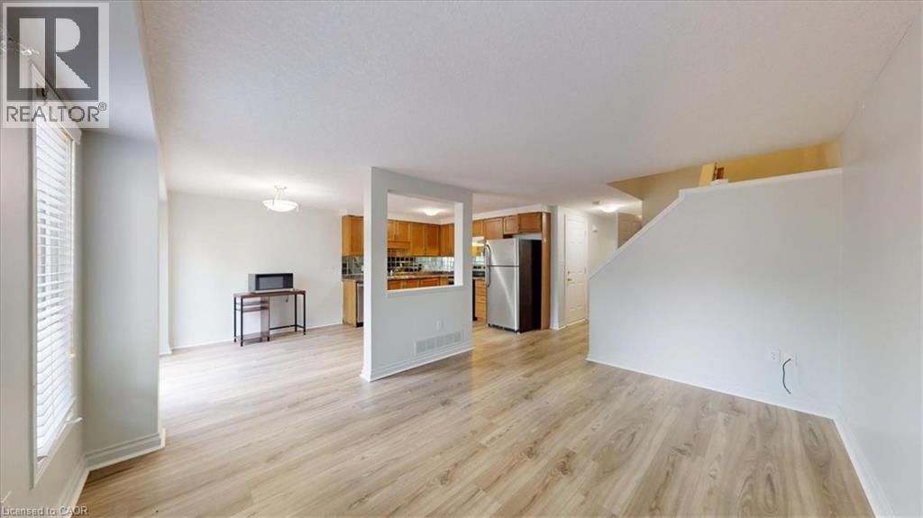 980 Creekside Drive, Waterloo, Ontario  N2V 2W5 - Photo 7 - 40840178