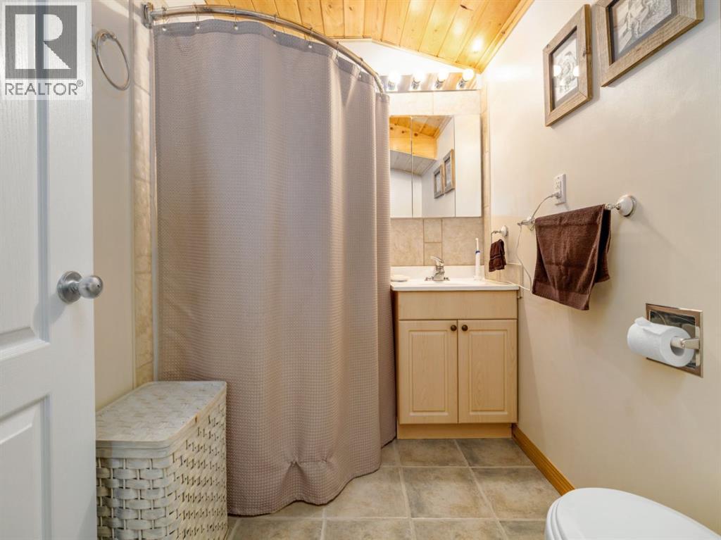 580 Mcdougall Street, Pincher Creek, Alberta  T0K 1W0 - Photo 33 - A2328498