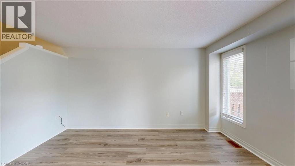980 Creekside Drive, Waterloo, Ontario  N2V 2W5 - Photo 9 - 40840178