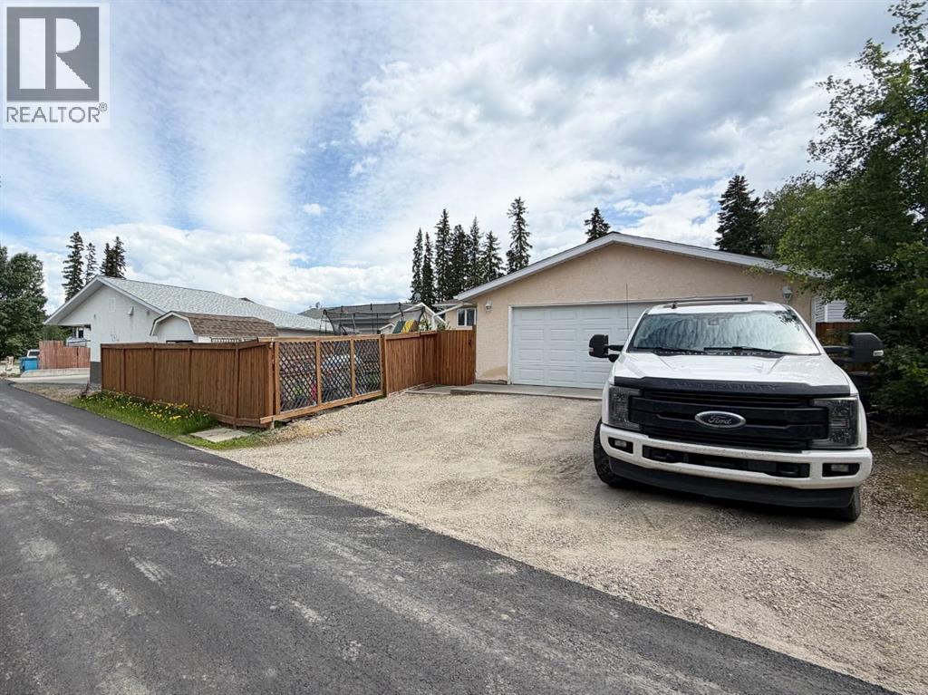 1658 Edson Drive, Edson, Alberta  T7E 1G7 - Photo 2 - A2323089