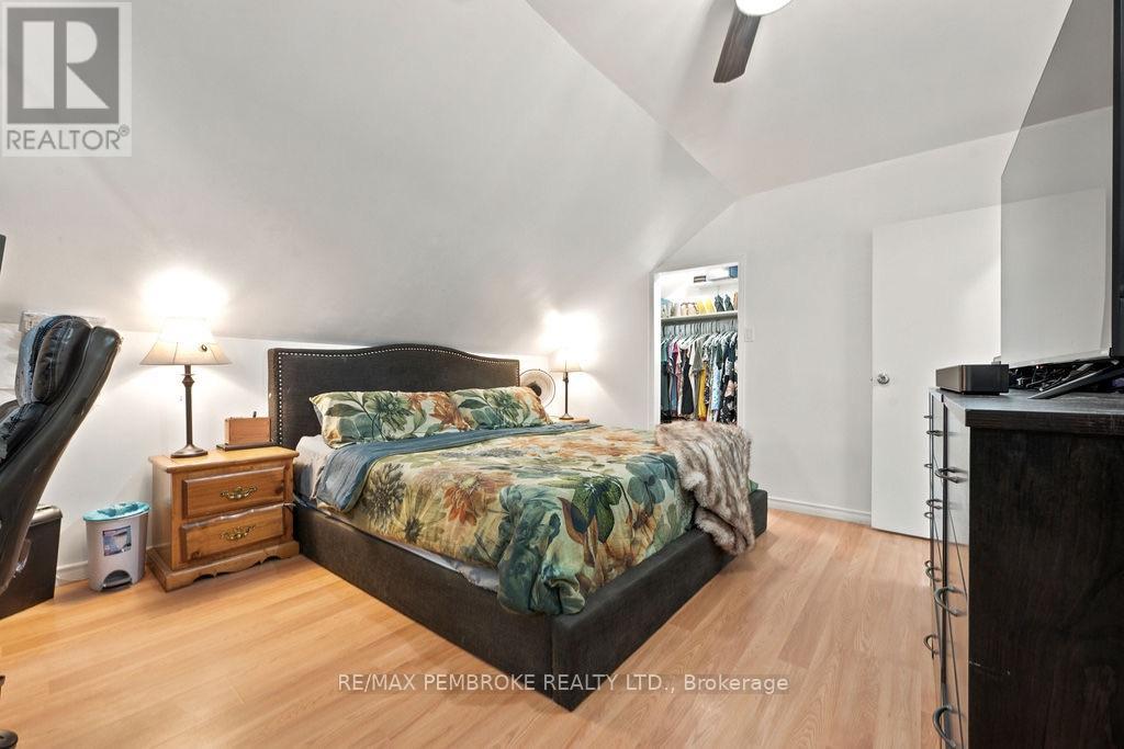617 Third Avenue S, Laurentian Valley, Ontario  K8A 5H1 - Photo 20 - X13630700