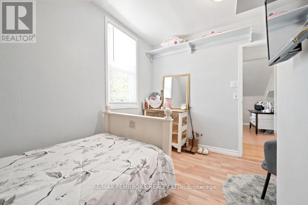617 Third Avenue S, Laurentian Valley, Ontario  K8A 5H1 - Photo 24 - X13630700