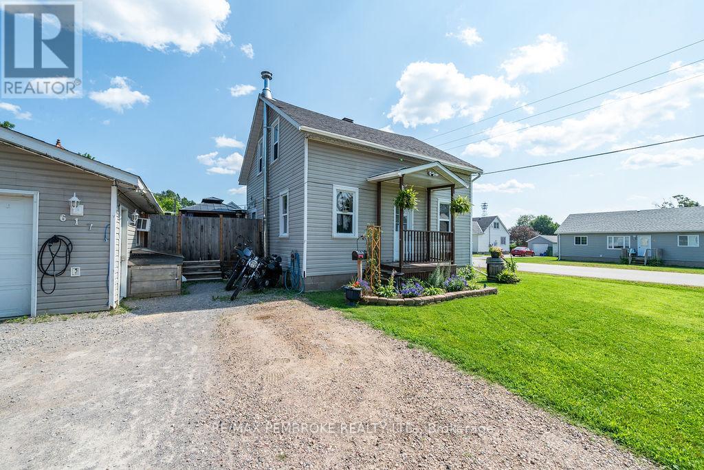 617 Third Avenue S, Laurentian Valley, Ontario K8A 5H1 - Photo 3 - X13630700