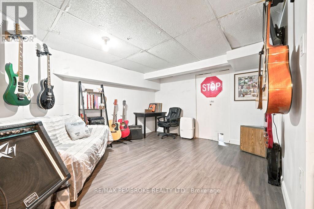 617 Third Avenue S, Laurentian Valley, Ontario  K8A 5H1 - Photo 34 - X13630700
