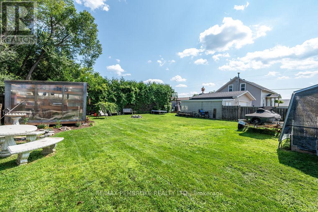 617 Third Avenue S, Laurentian Valley, Ontario  K8A 5H1 - Photo 43 - X13630700