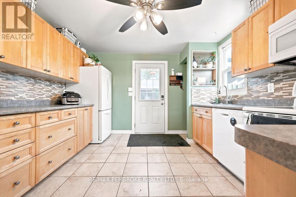 617 Third Avenue S, Laurentian Valley, Ontario K8A 5H1 - Photo 6 - X13630700